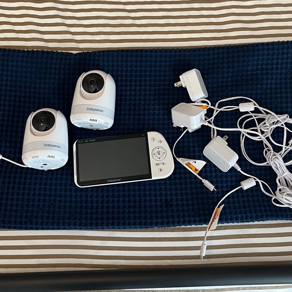 Babysense 5.5” 1080p Full HD Split-Screen Baby Monitor - Picture 3 of 10
